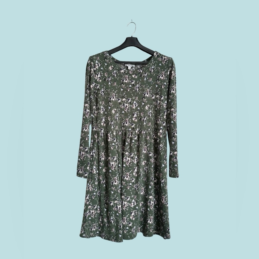 Gilli Black and White Long Sleeve A-Line Dress